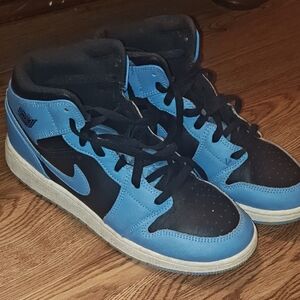 Jordan Kids Black and Light Blue Sneakers